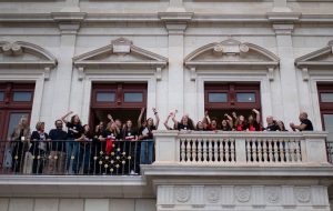 Lee más sobre el artículo El Reus Femení celebra el l’ascens a Primera al “balcó dels somnis” de l’Ajuntament